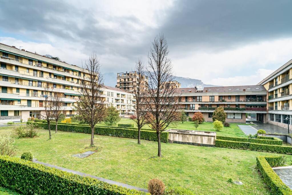 Broletto Park Apartment - Affitti Brevi Italia 莱科 外观 照片