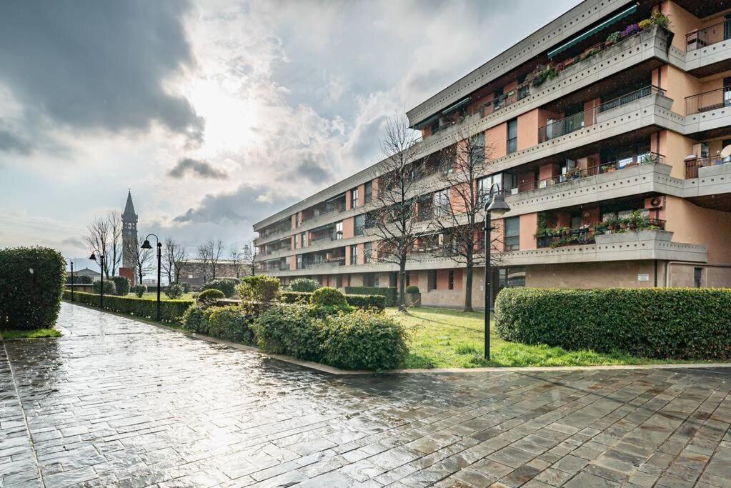 Broletto Park Apartment - Affitti Brevi Italia 莱科 外观 照片