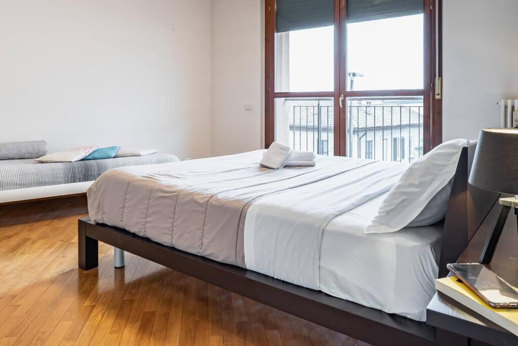 Broletto Park Apartment - Affitti Brevi Italia 莱科 外观 照片