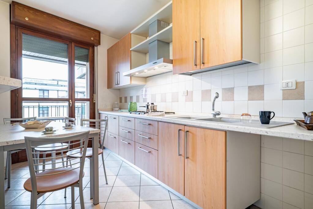 Broletto Park Apartment - Affitti Brevi Italia 莱科 外观 照片