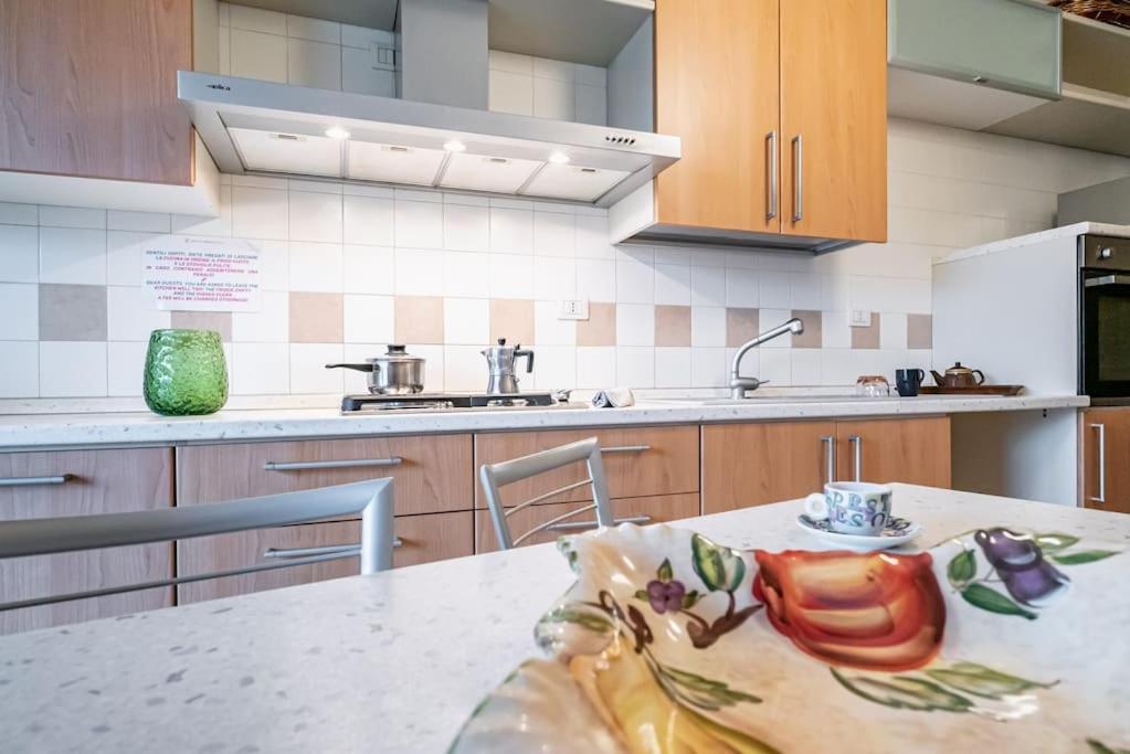 Broletto Park Apartment - Affitti Brevi Italia 莱科 外观 照片