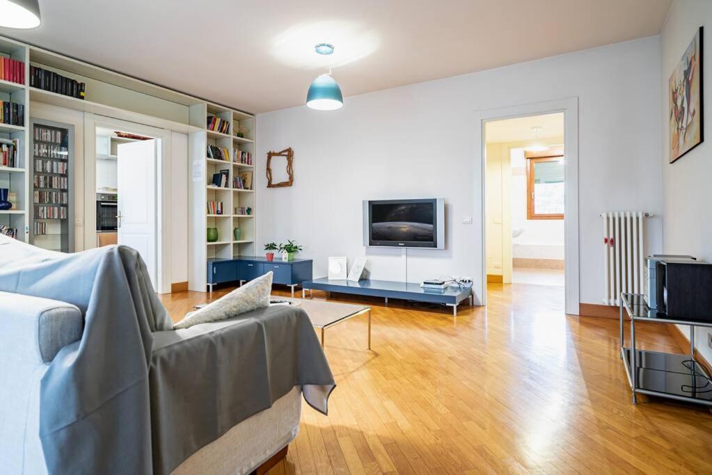 Broletto Park Apartment - Affitti Brevi Italia 莱科 外观 照片